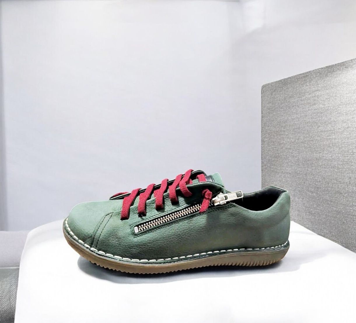 CHACAL: trotteur zip verde