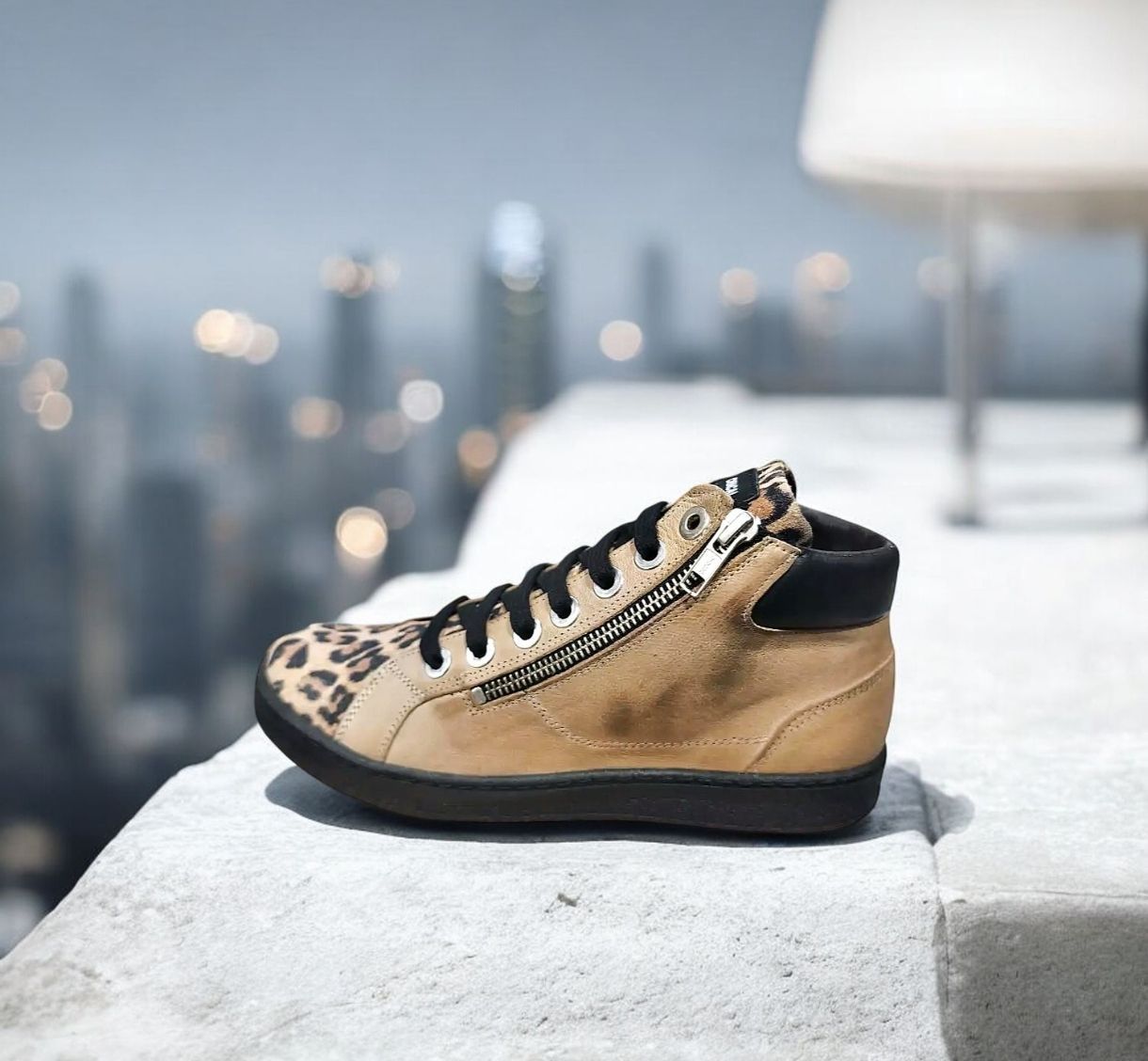 CHACAL: baskets leopard camel