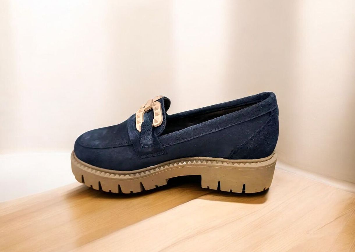 REBELLES : mocassin marine