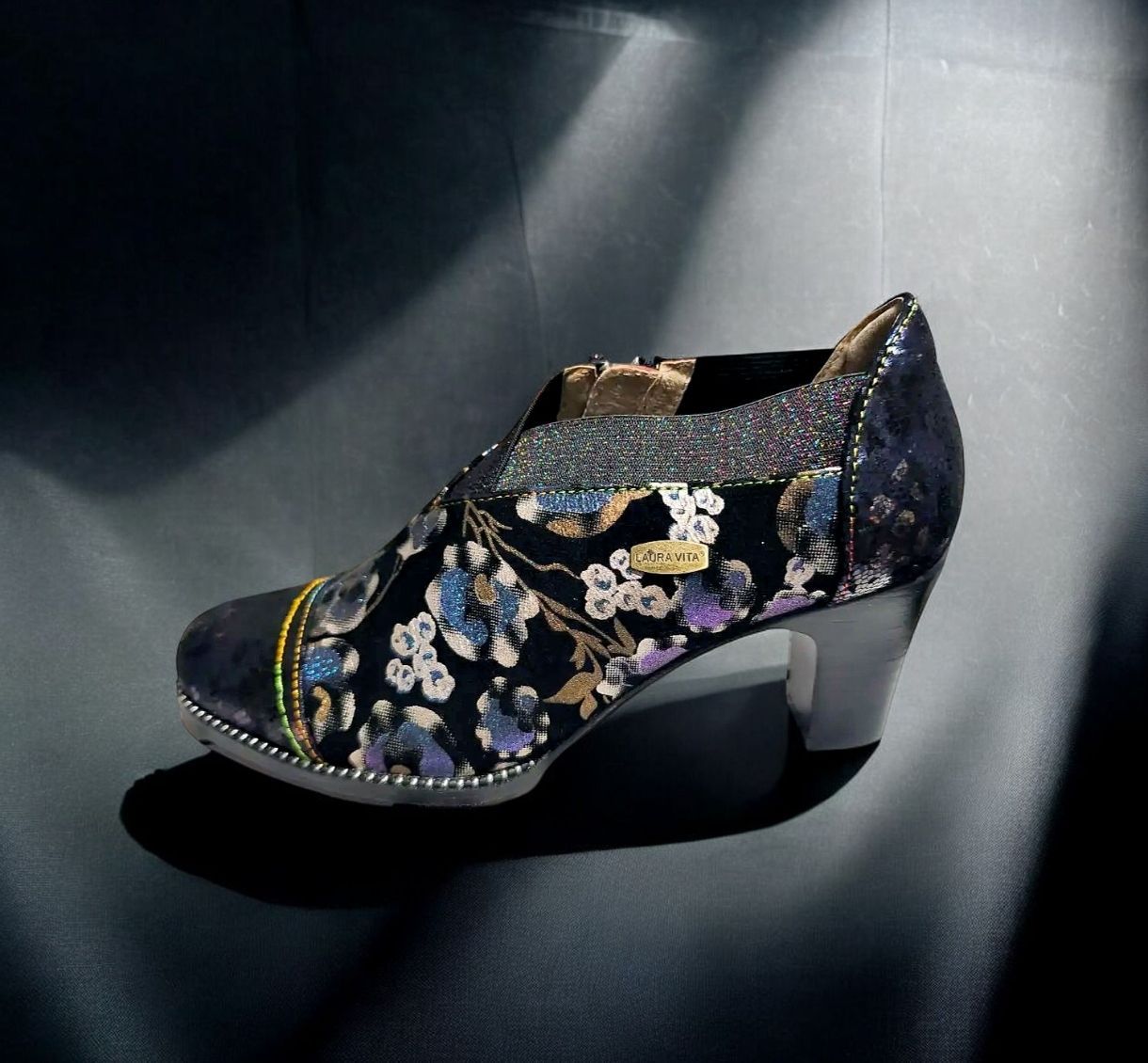 LAURA VITA : mocassin fleur bleu