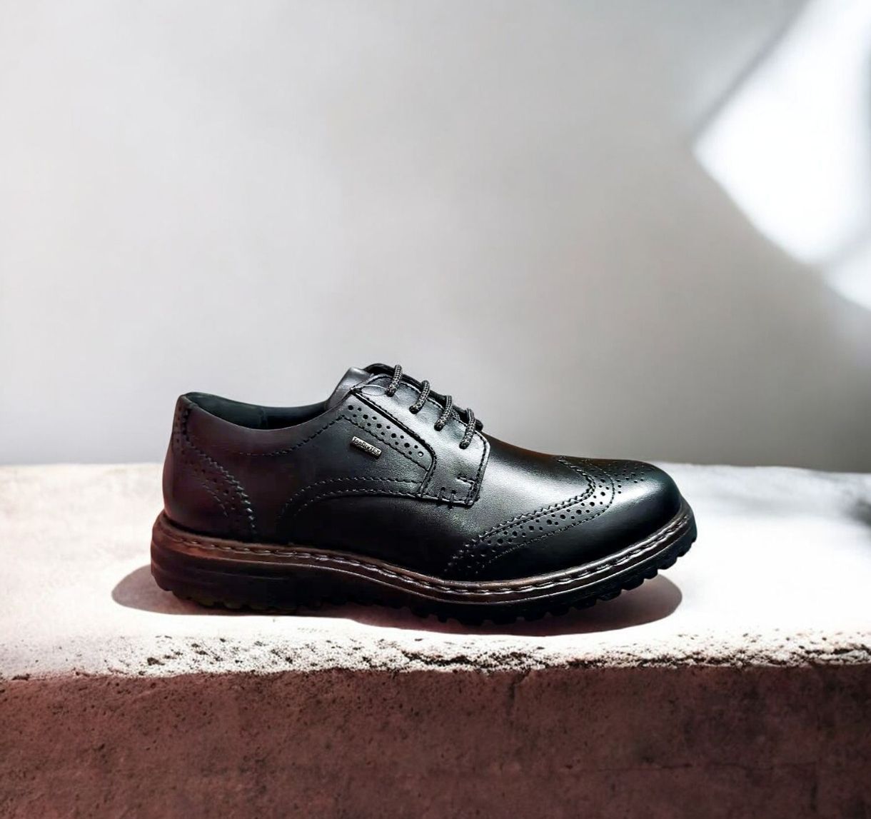 JOSEF SEIBEL : derbies noir