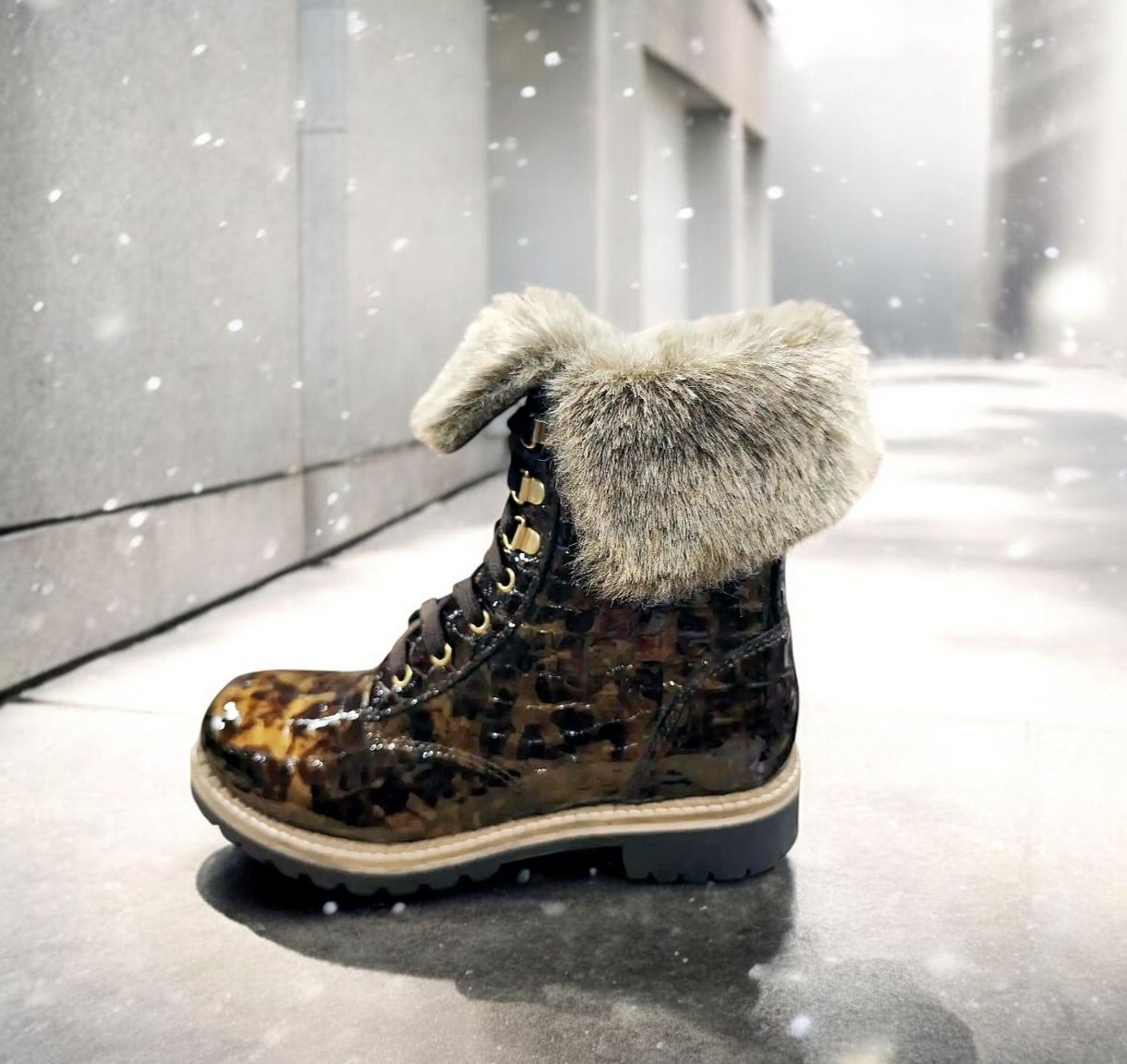 HOOPER : boots fourrées vernies bronze