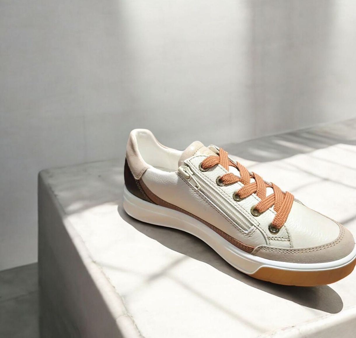 ARA : Baskets crème moka