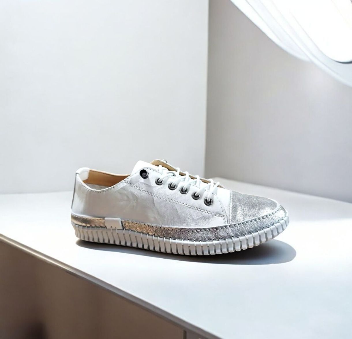 HOOPER :baskets blanc argent