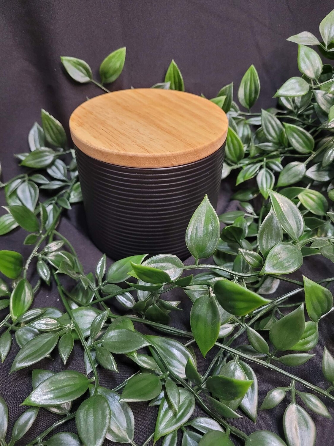 Black Wood Wick Candle with Wooden Lid