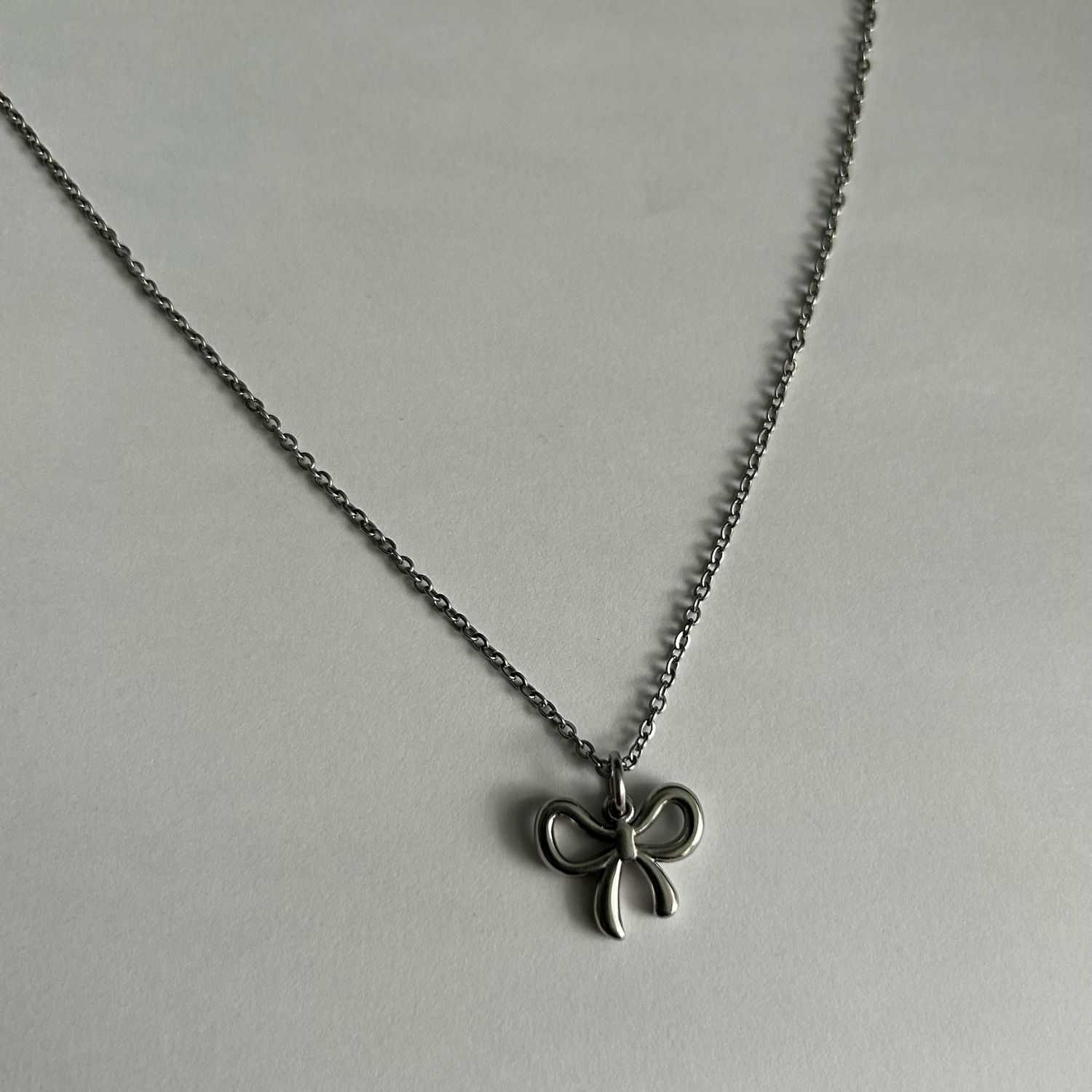 Bow Necklace