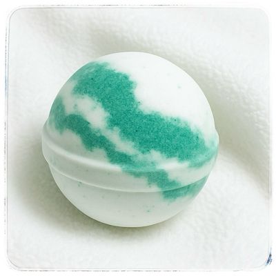Cool Fresh Aloe Bath Bomb