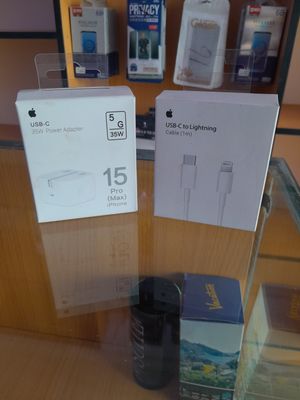 Apple Lightning to USB-C Cable &amp; 35W USB-C Power Adapter (COMBO)