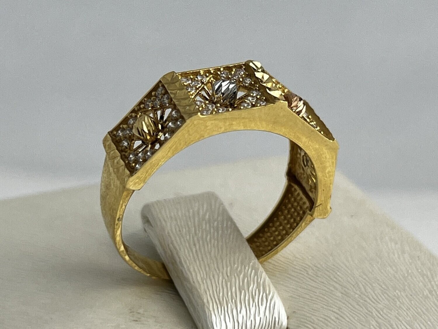 Ring