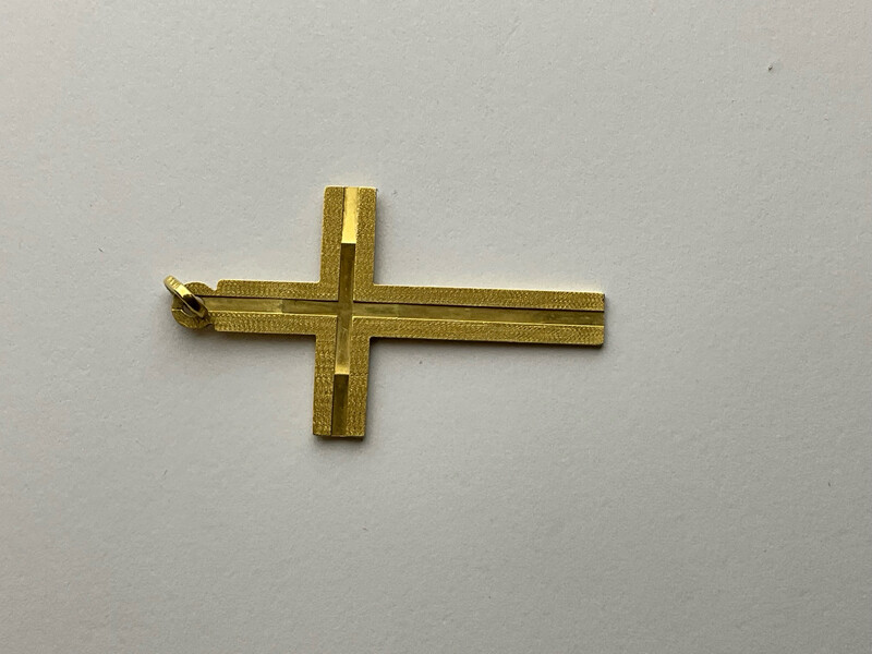 Kreuz unisex 18K Gold läng 4 cm bereit 2.5cm halb massiv