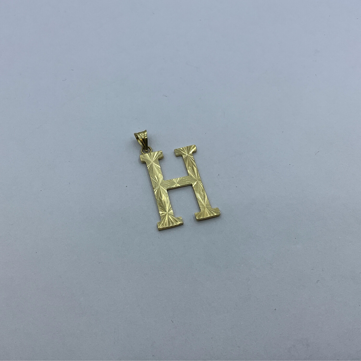 Gold-Anhänger Buchstabe 14K läng 2.5 cm bereit 0.5 mm 