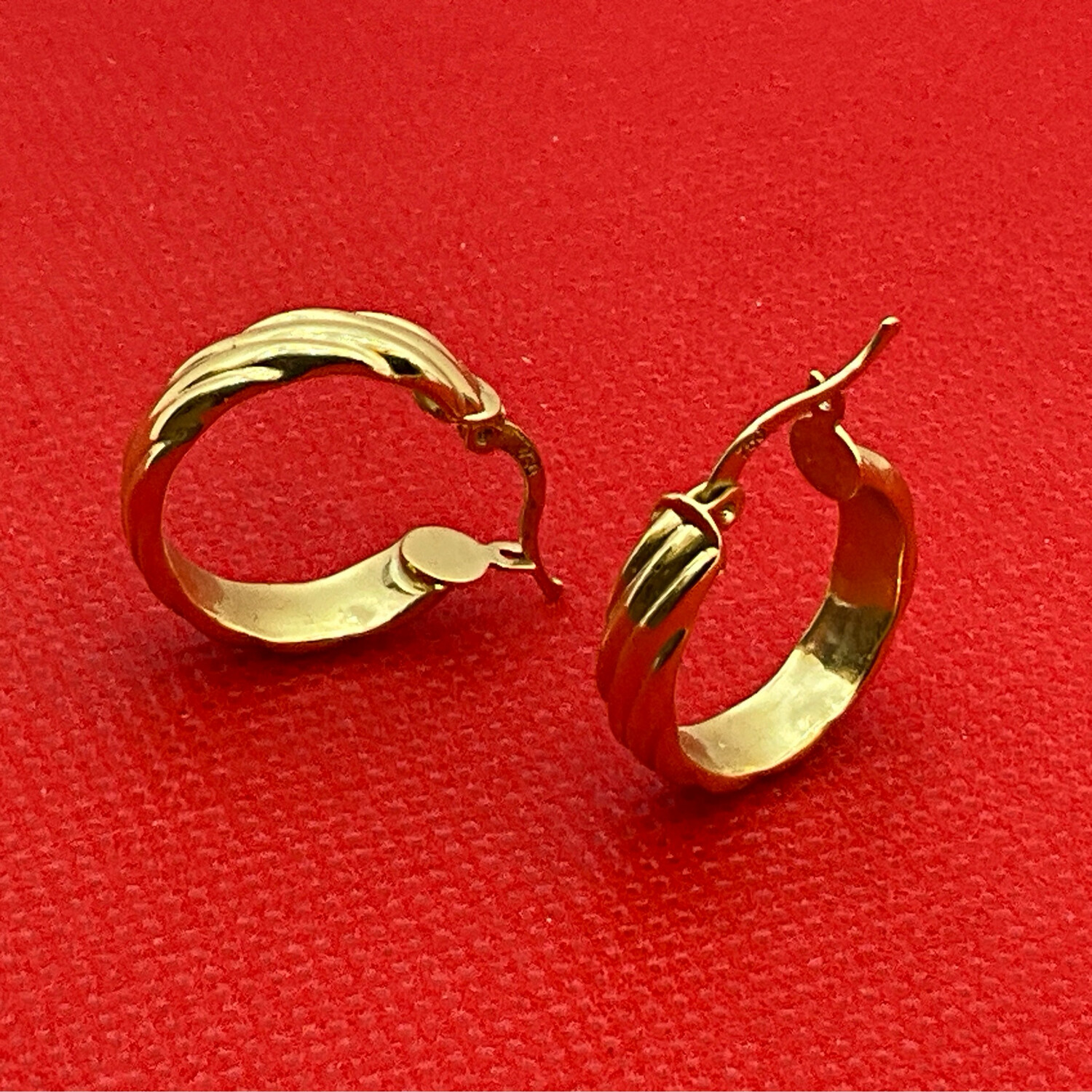 Ohrring für Damen 18K gelbgold 1.5 cm /1.5 cm 