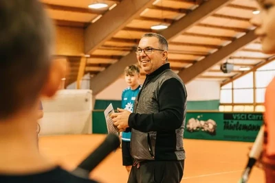Tennisunterricht für Anfänger/Fortgeschrittene
