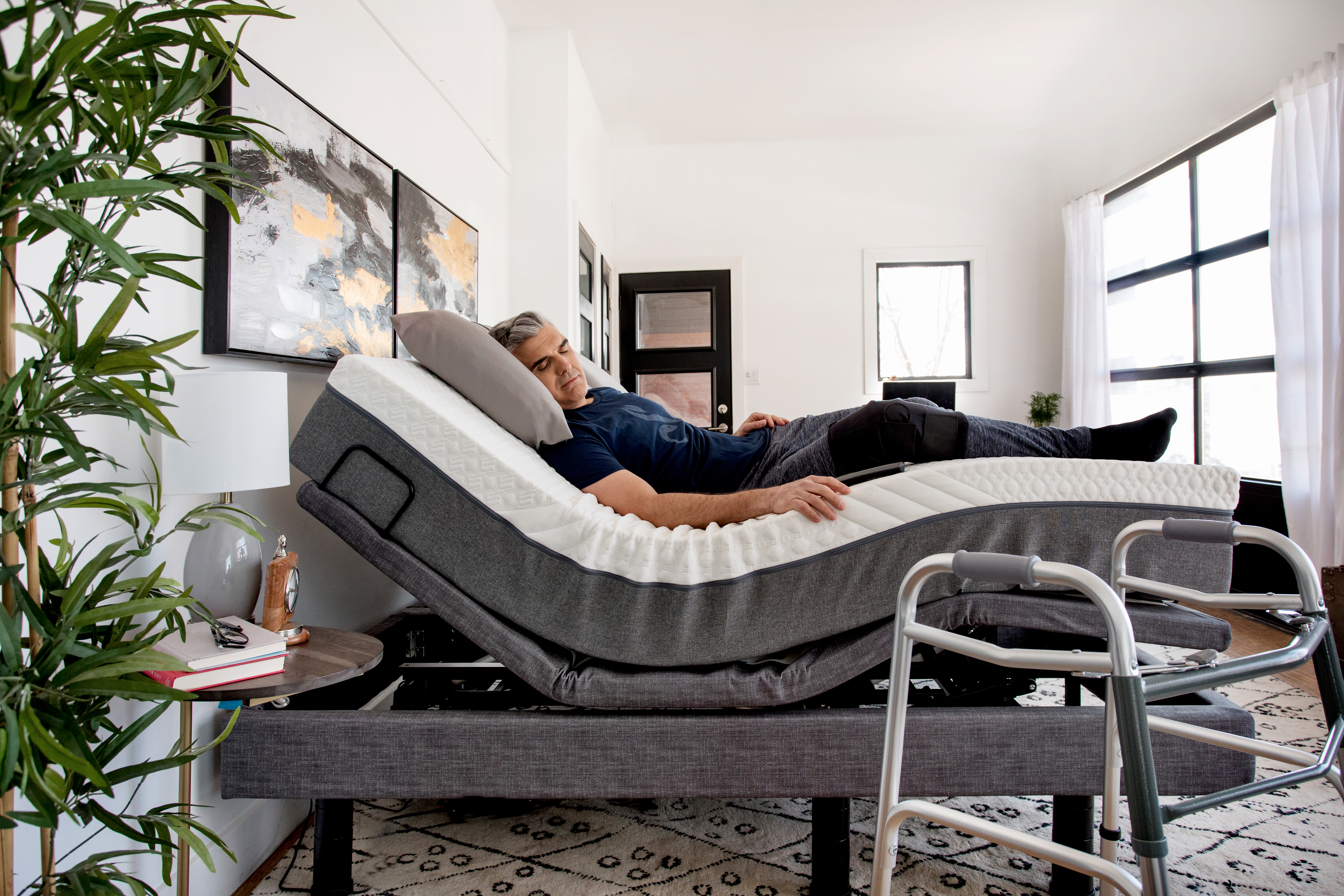 Golden Passport Hi Low Adjustable Bed (Base w/Mattress)