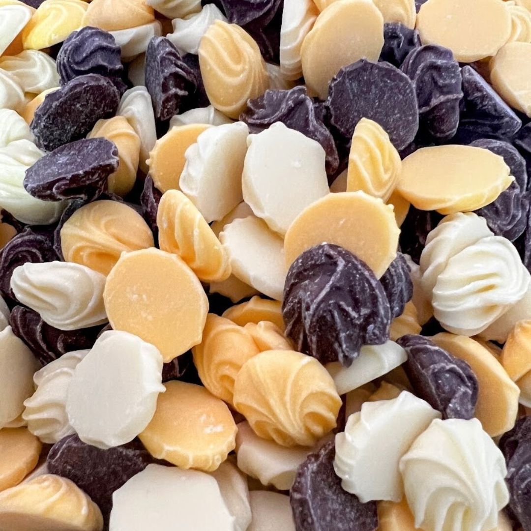 Mixed Whirls / Buds (Caramel, Choc &amp; White) 385g