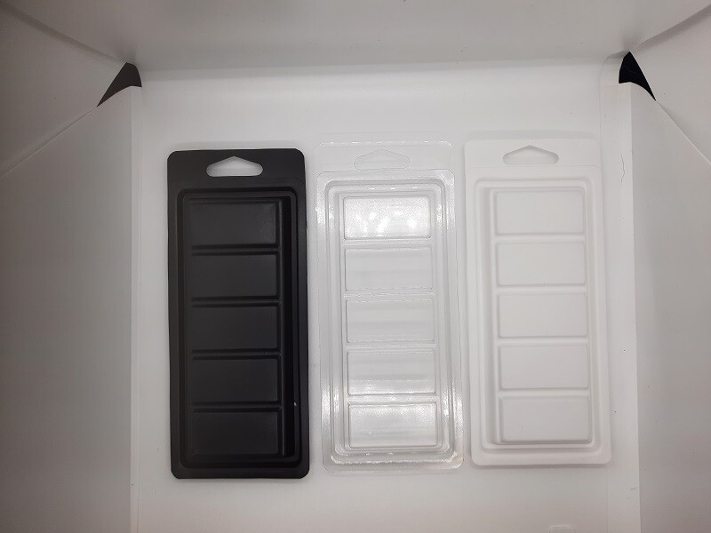 5 Cavity Black Snapbar Clamshells Case
