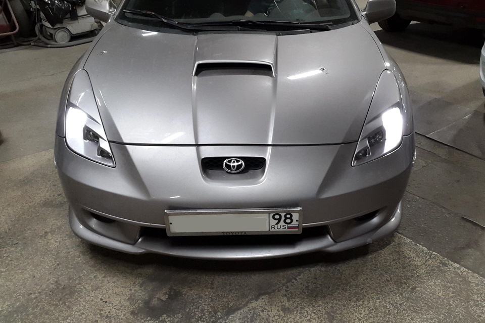 Шильдик Toyota Celica