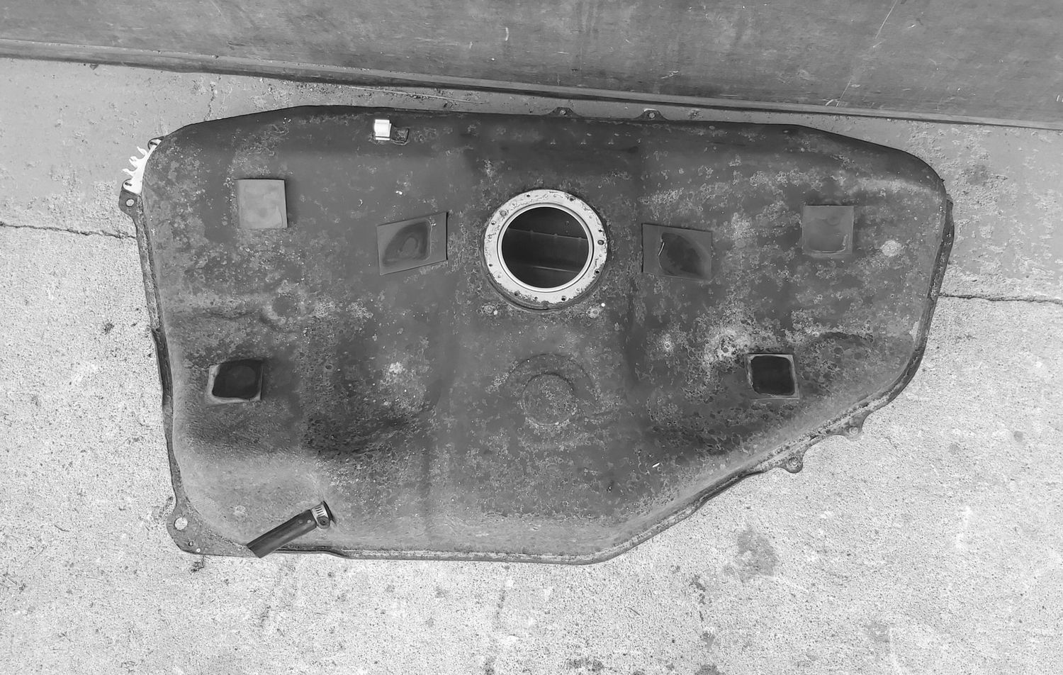 Fuel Tank for Toyota Celica t23 from Carbon Fiber Fuel Tank for Toyota Celica t23 from Carbon Fiber