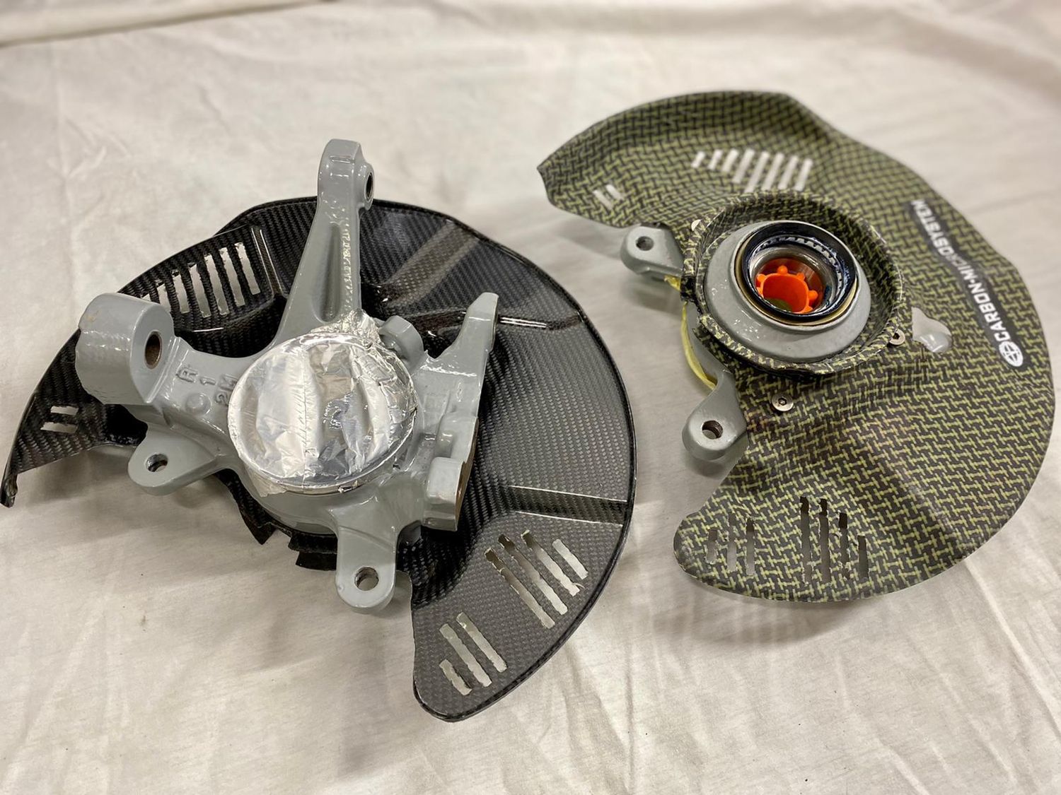 Front brakes shields from Carbon fiber for TOYOTA Celica ST205