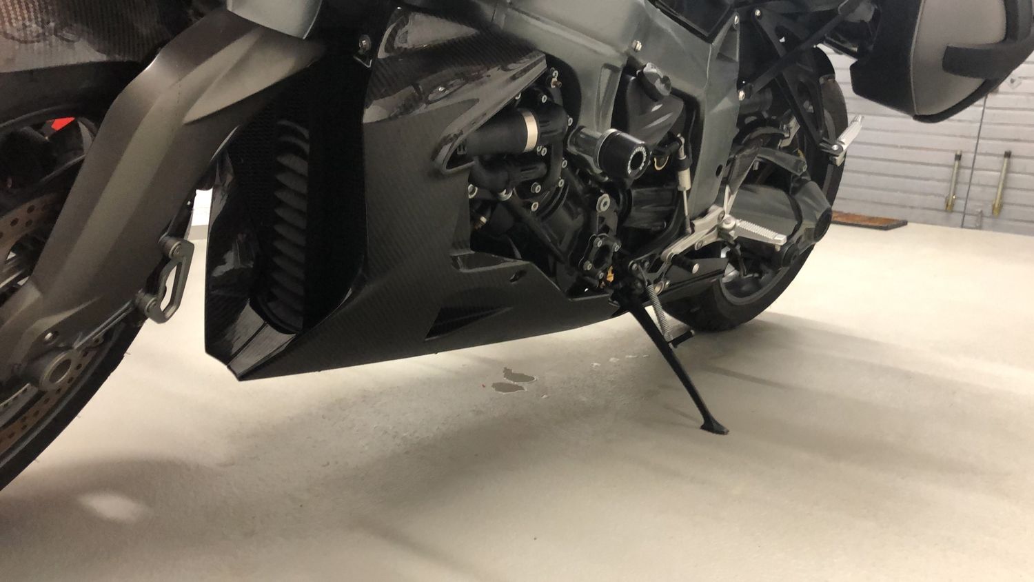 Bellypan from Carbon Fiber BMW K1300R