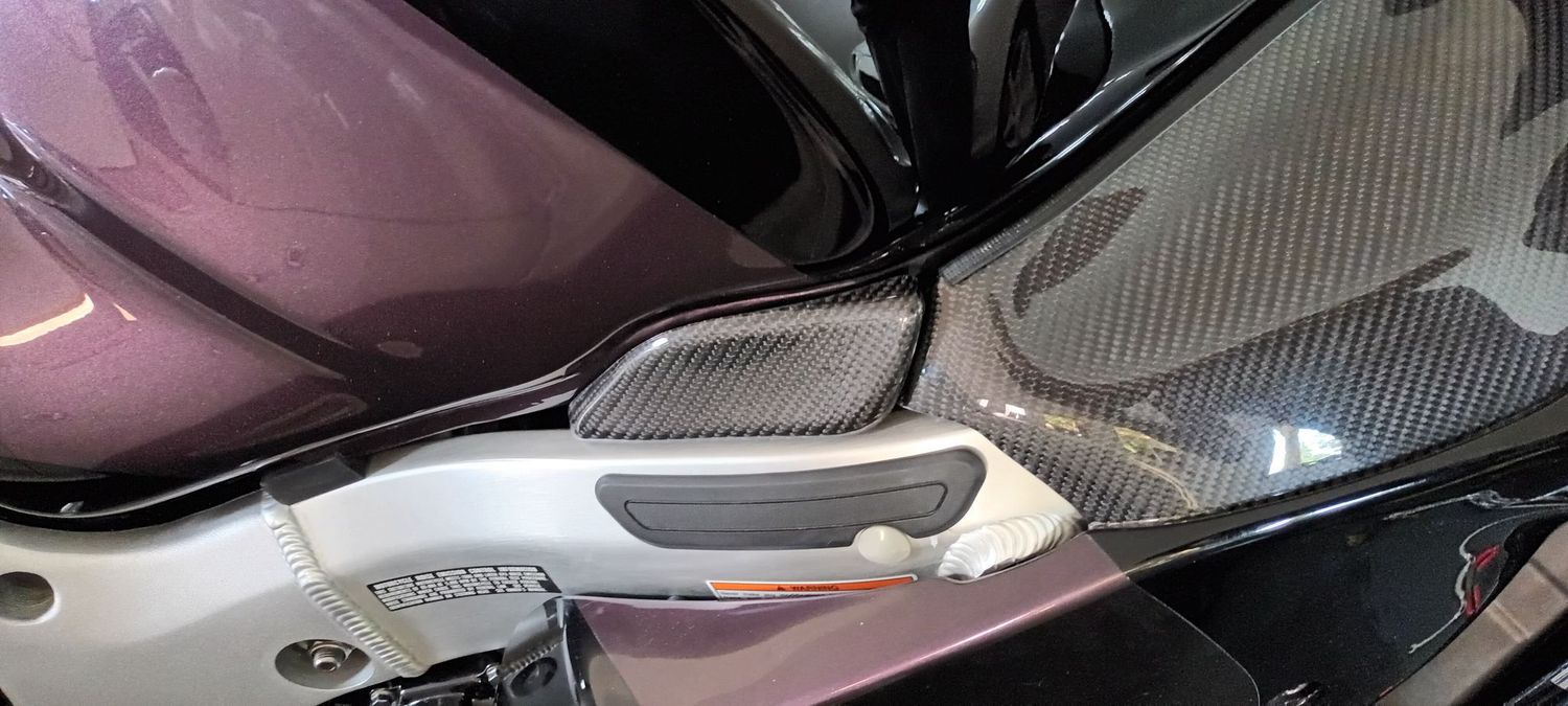 Fuel Tank Covers from Carbon Fiber Suzuki GSX1300 R Hayabusa