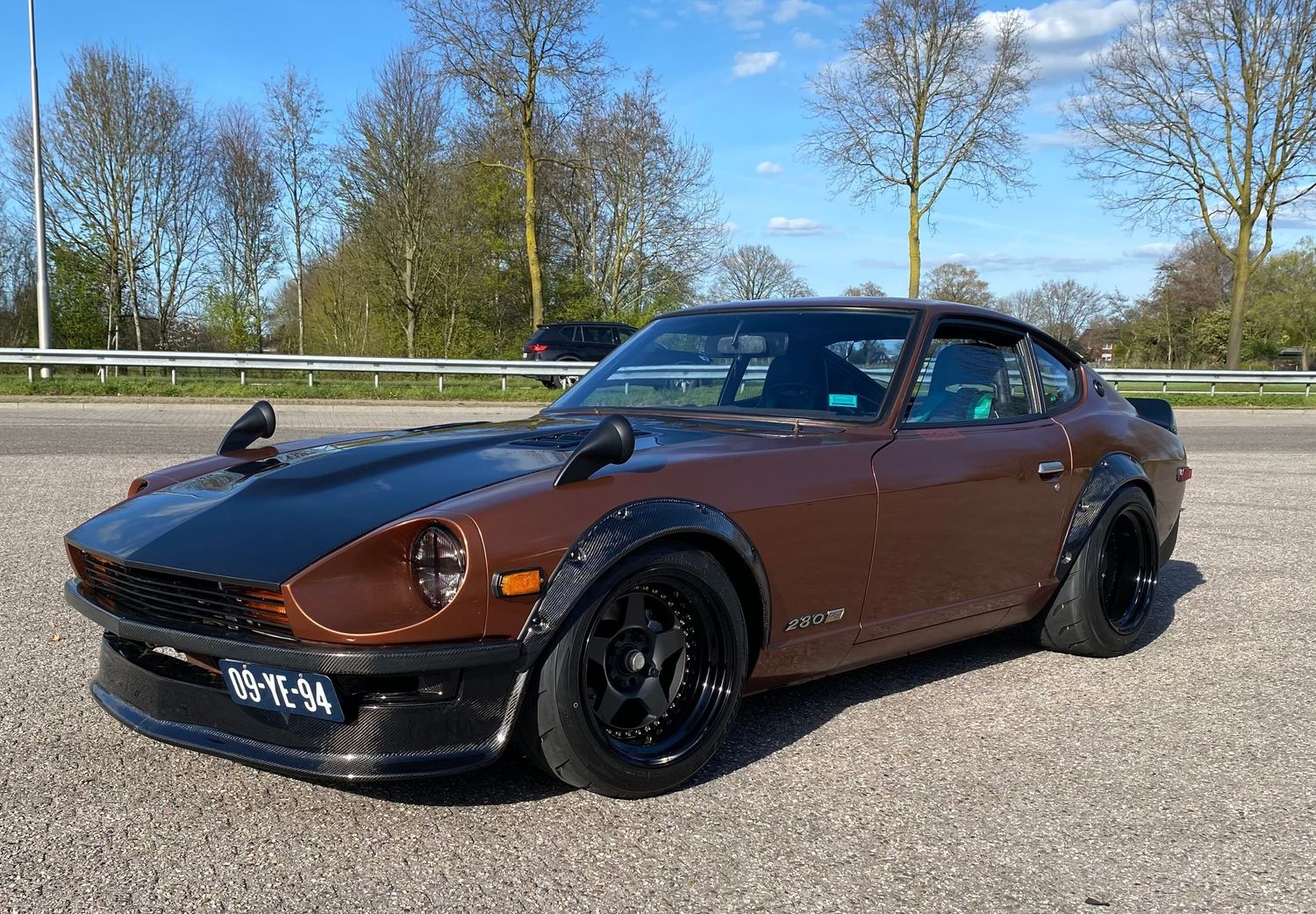 Hood from Carbon Fiber for Nissan Fairlady Z (S30)
