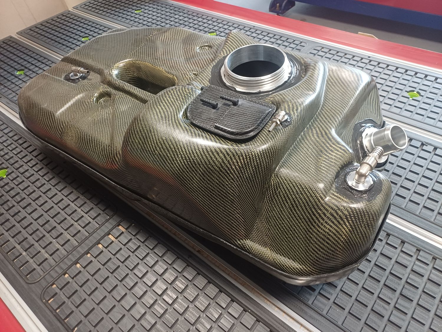 Fuel Tank for Nissan Skyline R32 GTR from Carbon Fiber