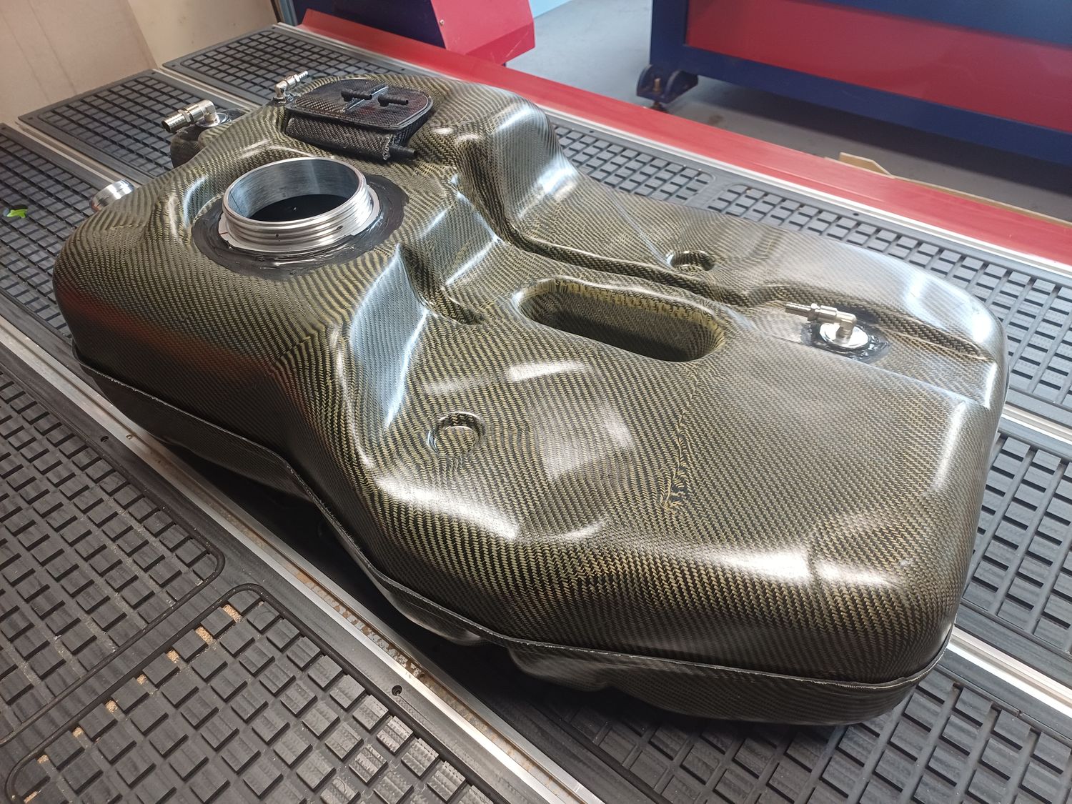 Fuel Tank for Nissan Skyline R32 GTR from Carbon Fiber