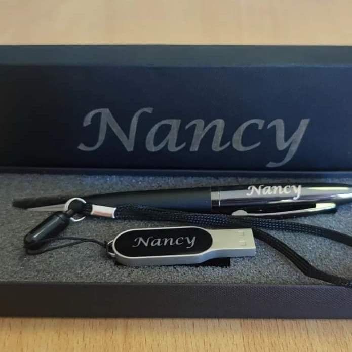 Set of ( Flash Memory &amp; Pen )