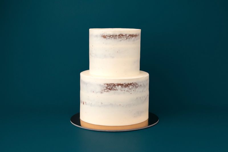 2-Tiered Nearly Naked Cake (6"/8")