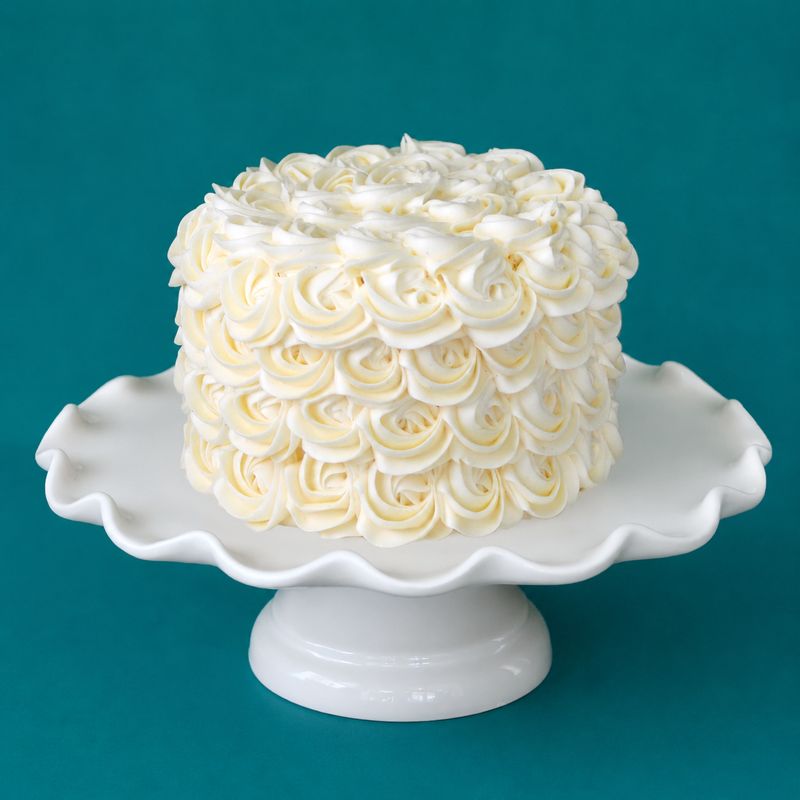 Rosette Cutting Cake