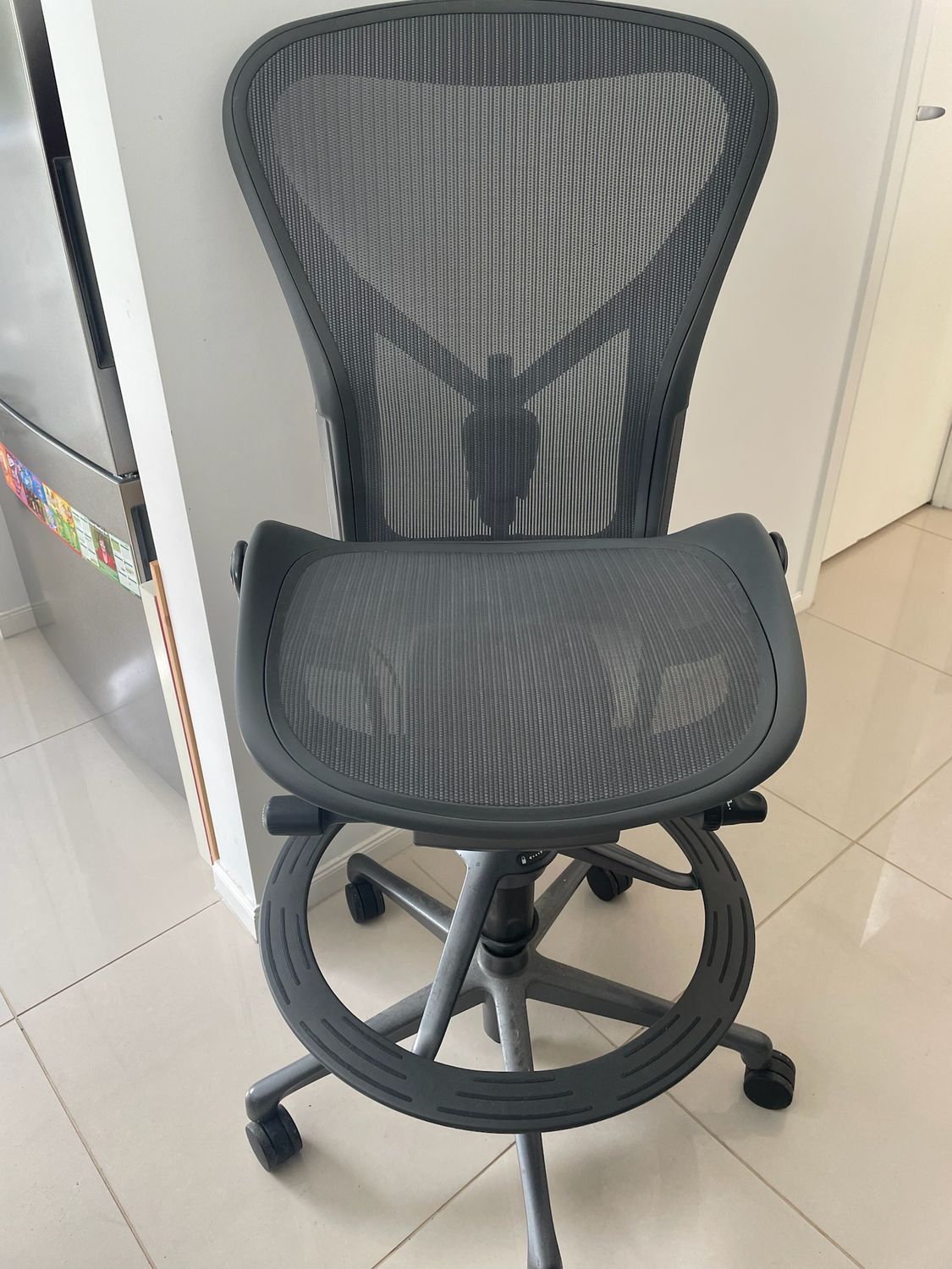 Remastered Aeron Stool Without Arms