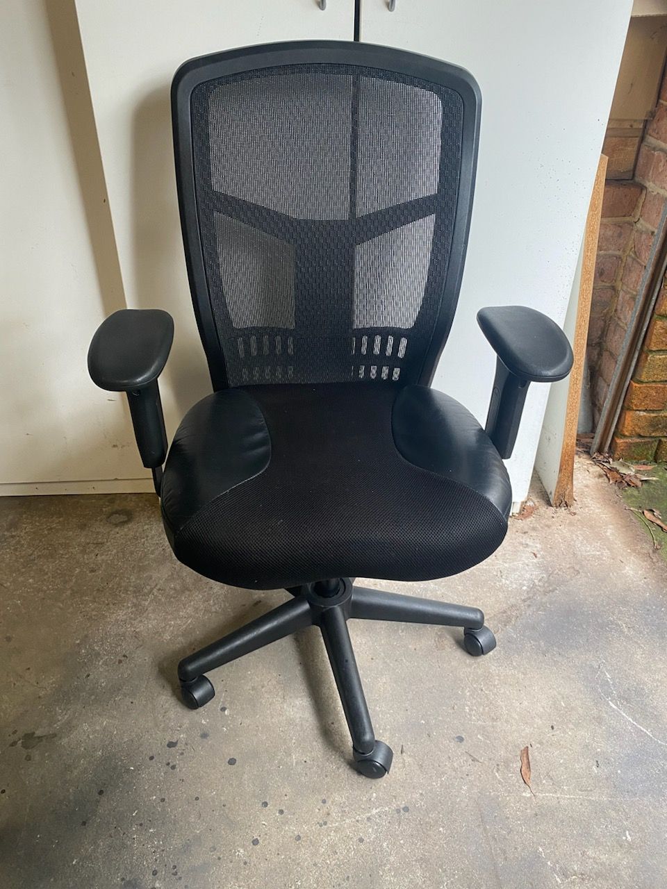 Tran Mesh High Back Office Chair with Arms