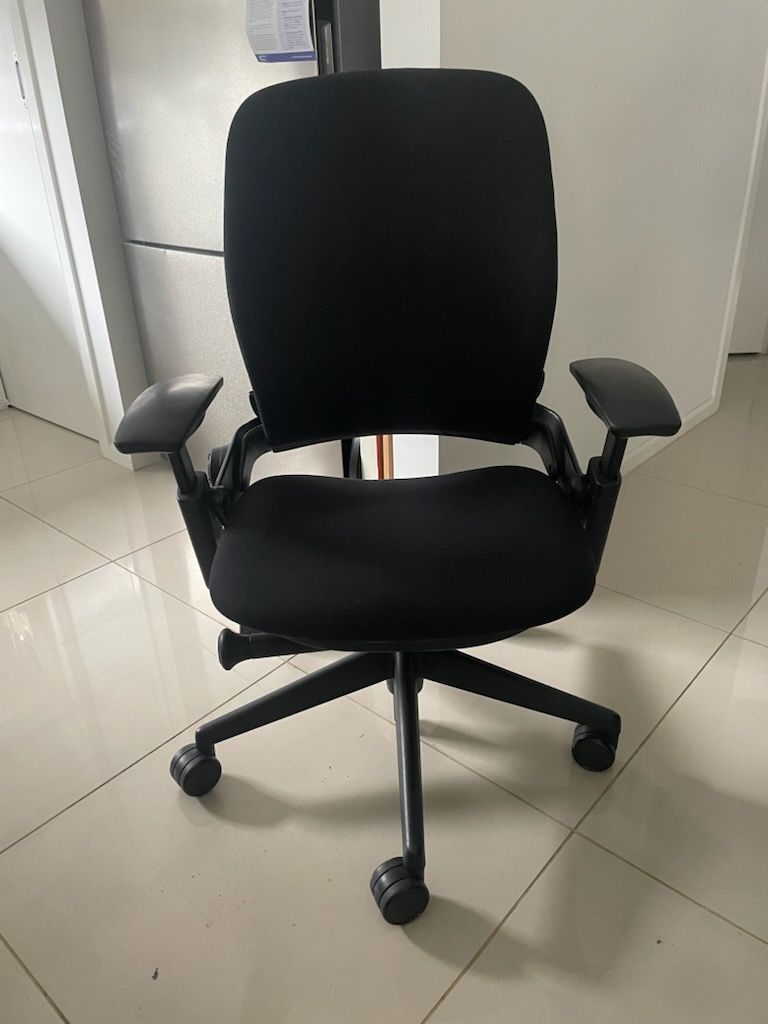 Steelcase Leap V2 With Arms