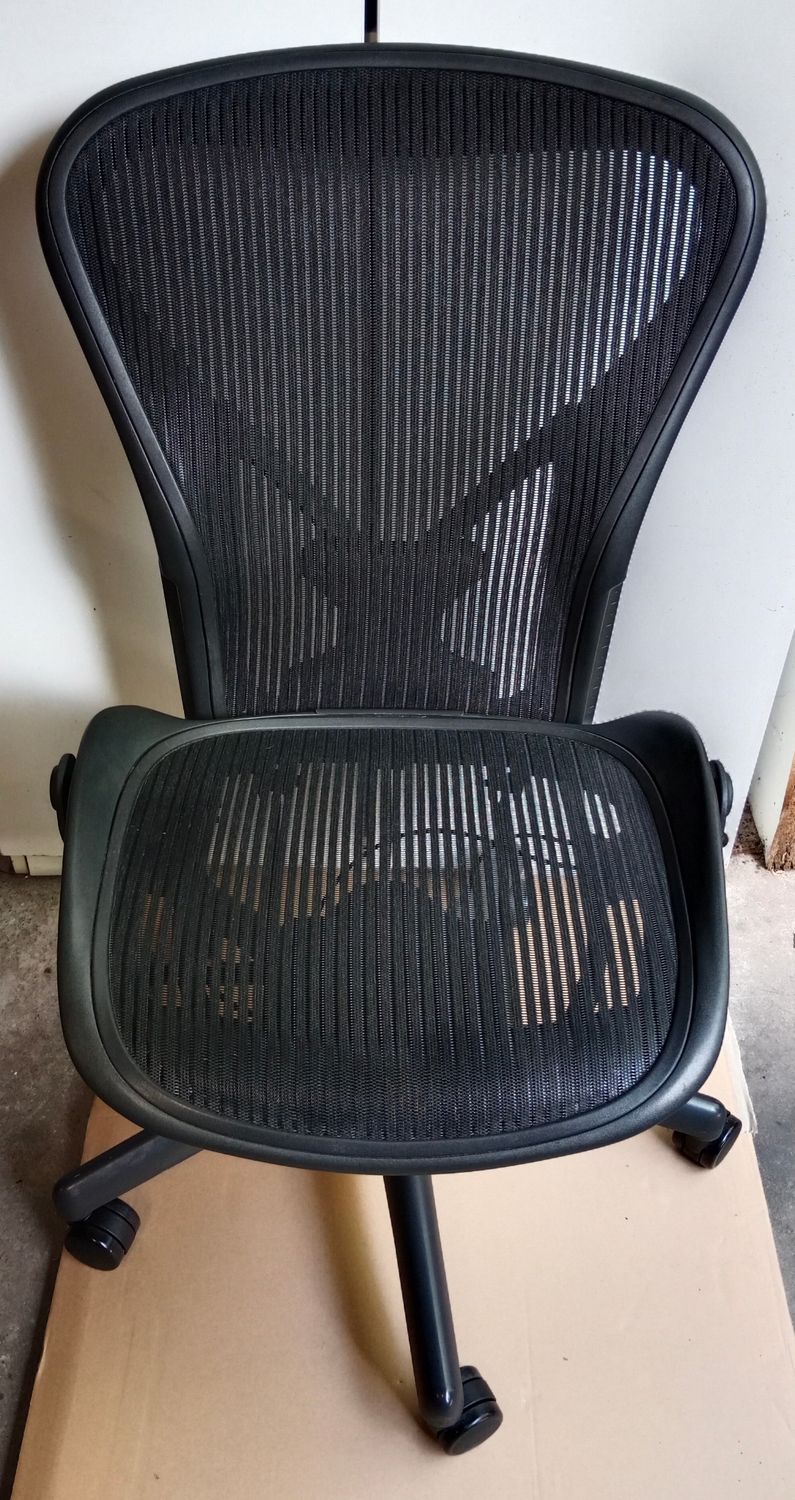 Herman Miller Aeron Classic Chair With Posturefit & No Arms - Size B Herman Miller Aeron Classic Chair With Posturefit & No Arms - Size B