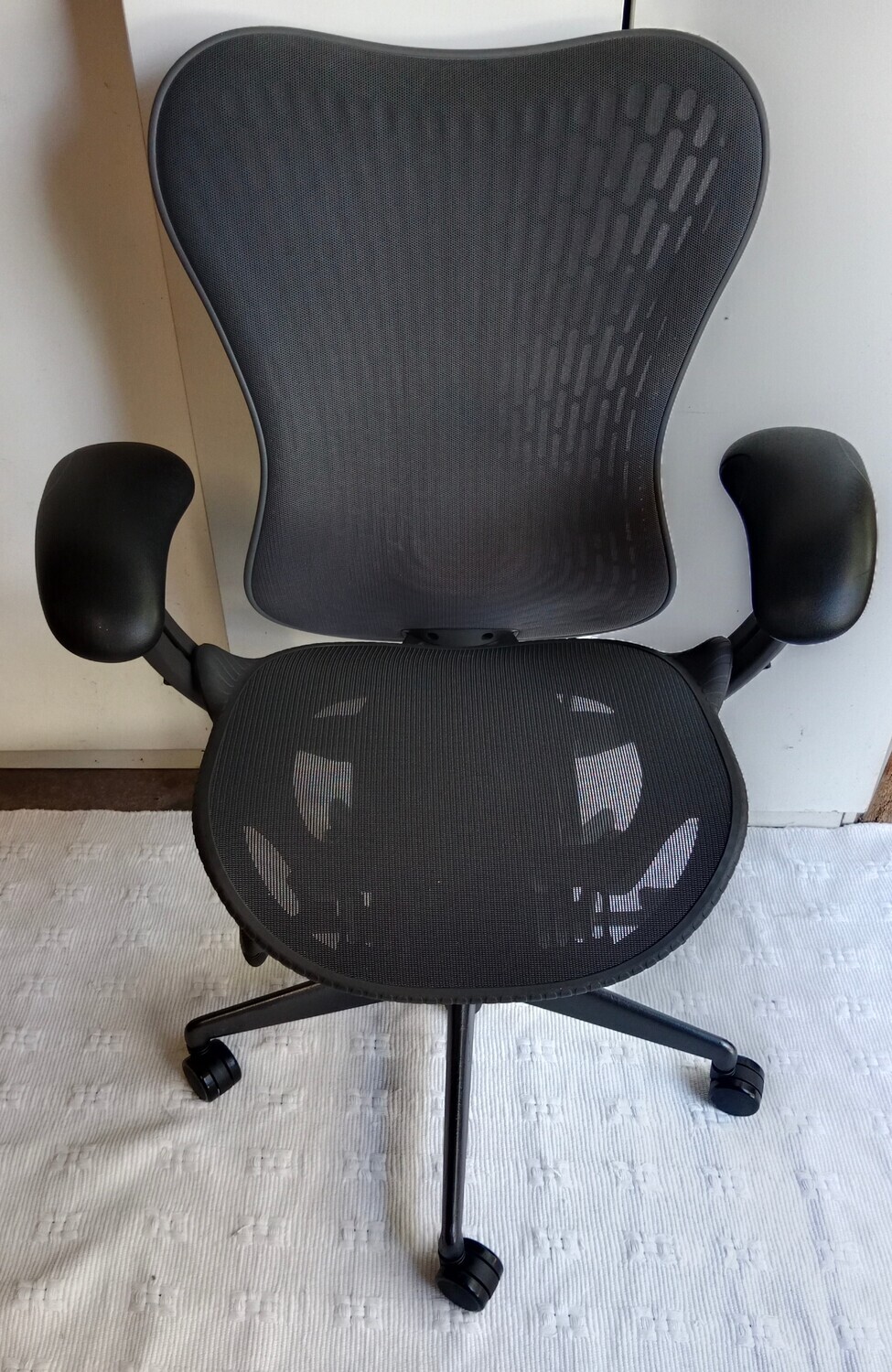Mirra 2 Chair With Butterfly Mesh Back