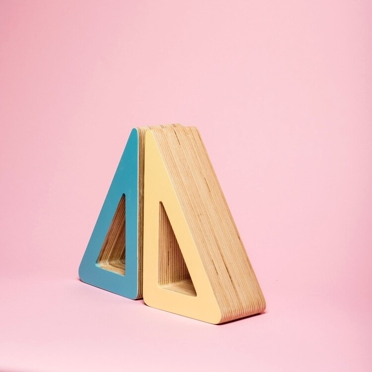 Summer Triangle Bookend
