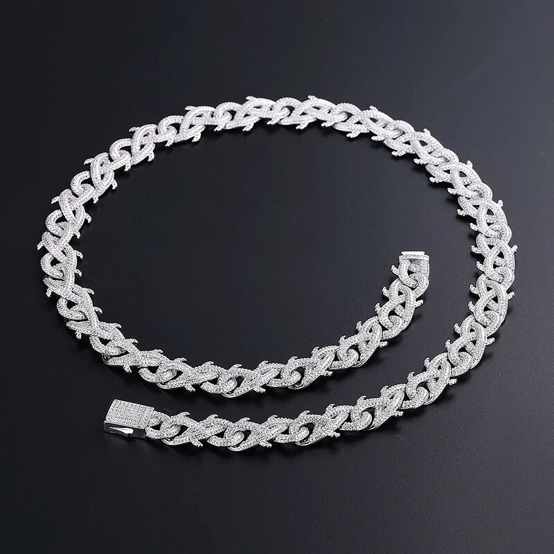 Micro pavé prong setting Vvs simulated "Thorn link" chain