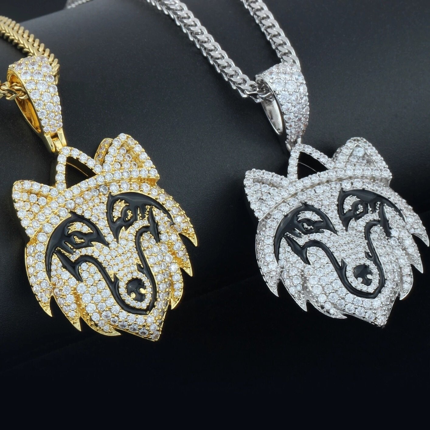 Micro pavé prong setting Vvs simulated "LONE WOLF" pendant( and rope chain)