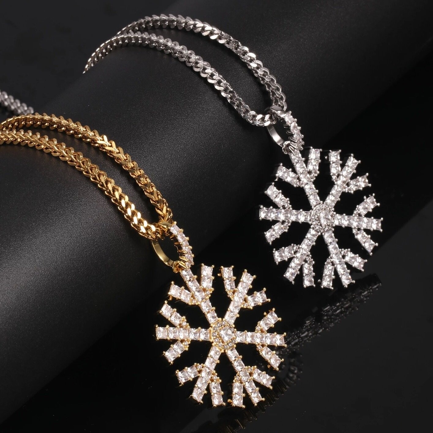Prong setting Vvs simulated baguette "Snowflake" pendant (and chain)
