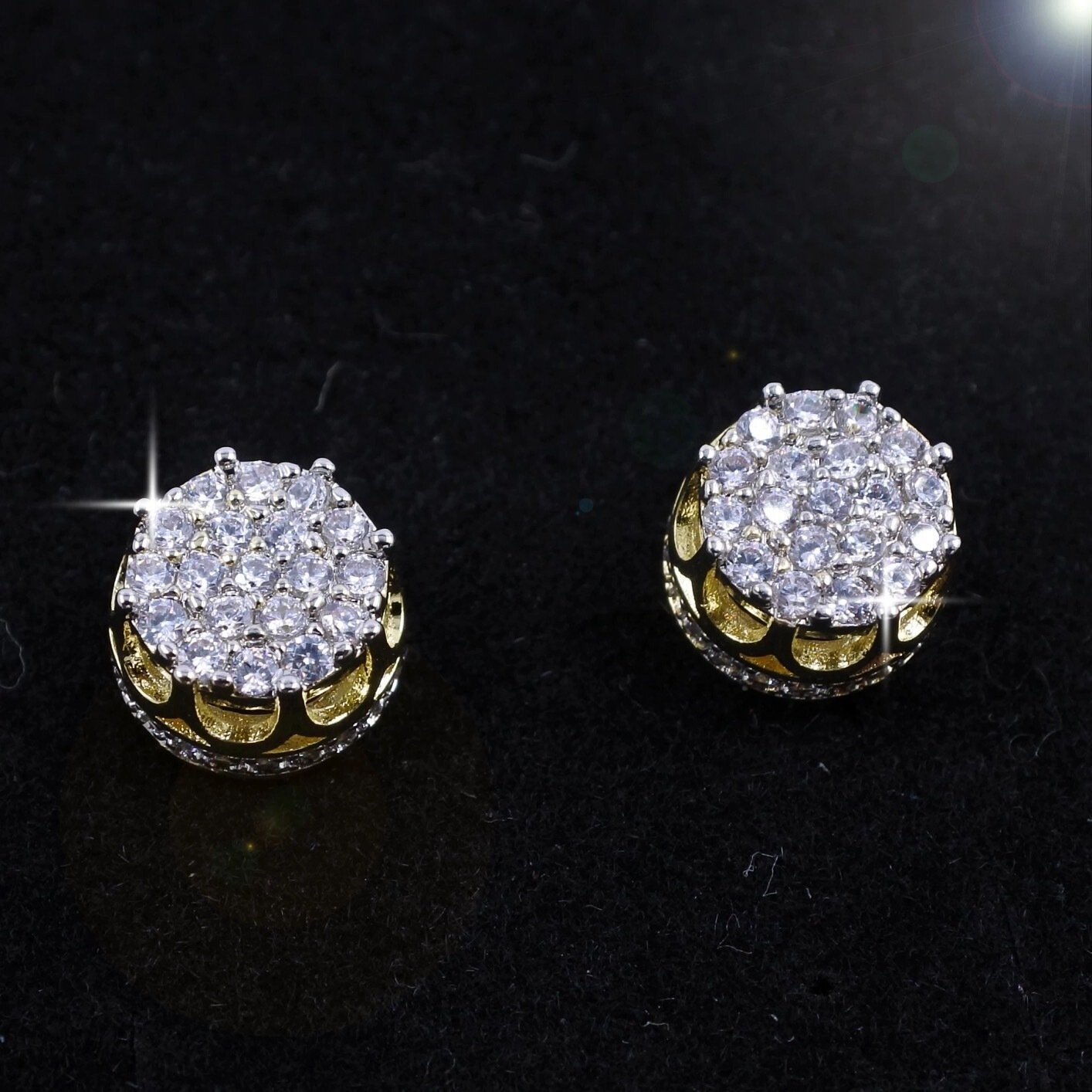 Micro pavé  prong setting Vvs simulated "Round" studded earrings