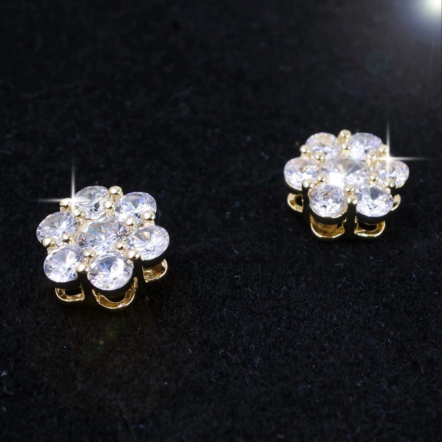 Micro pavé prong setting Vvs simulated "Flower" earrings