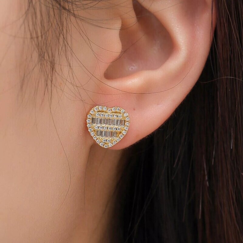 Micro pavé prong setting Vvs simulated "baguette Heart" earrings