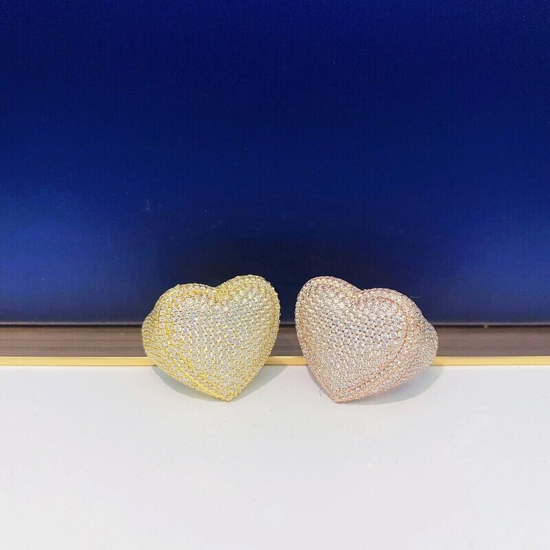 Micro pavé prong setting Vvs simulated "Heart" ring