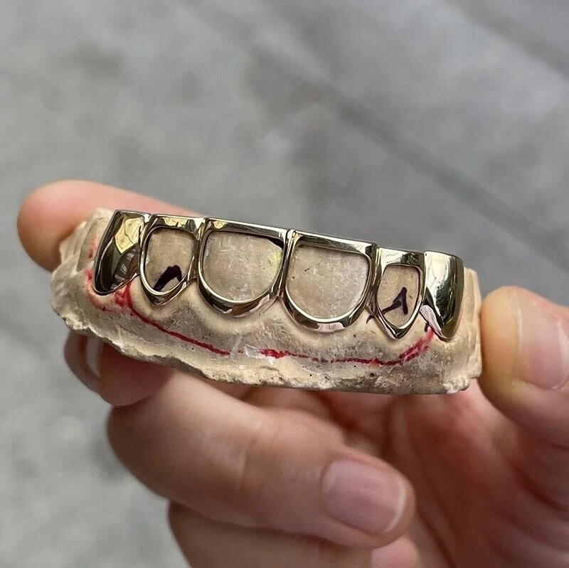 10k Gold 6 count "4 open 2 closed" grillz