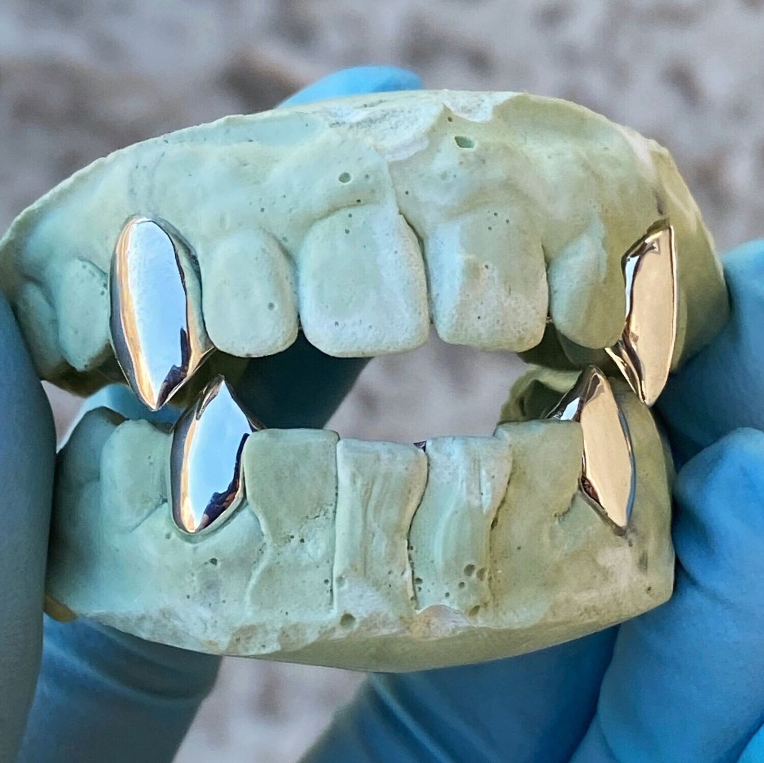 925. Sterling silver 2 count "Fangs"