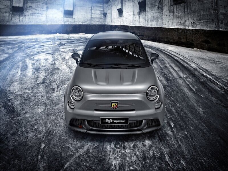 Cadamuro Design 695 Biposto replica styling kit CARBON