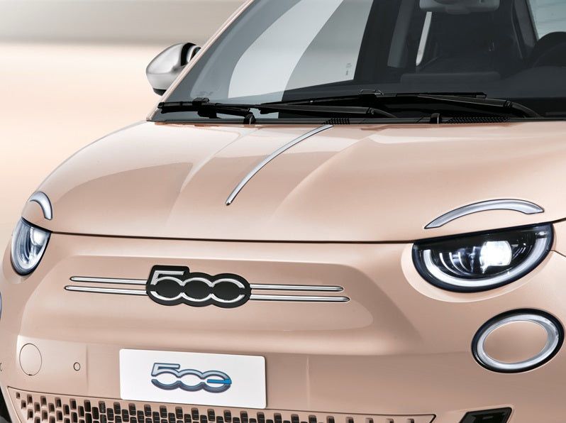 Fiat 500e chrome sierstrip motorkap