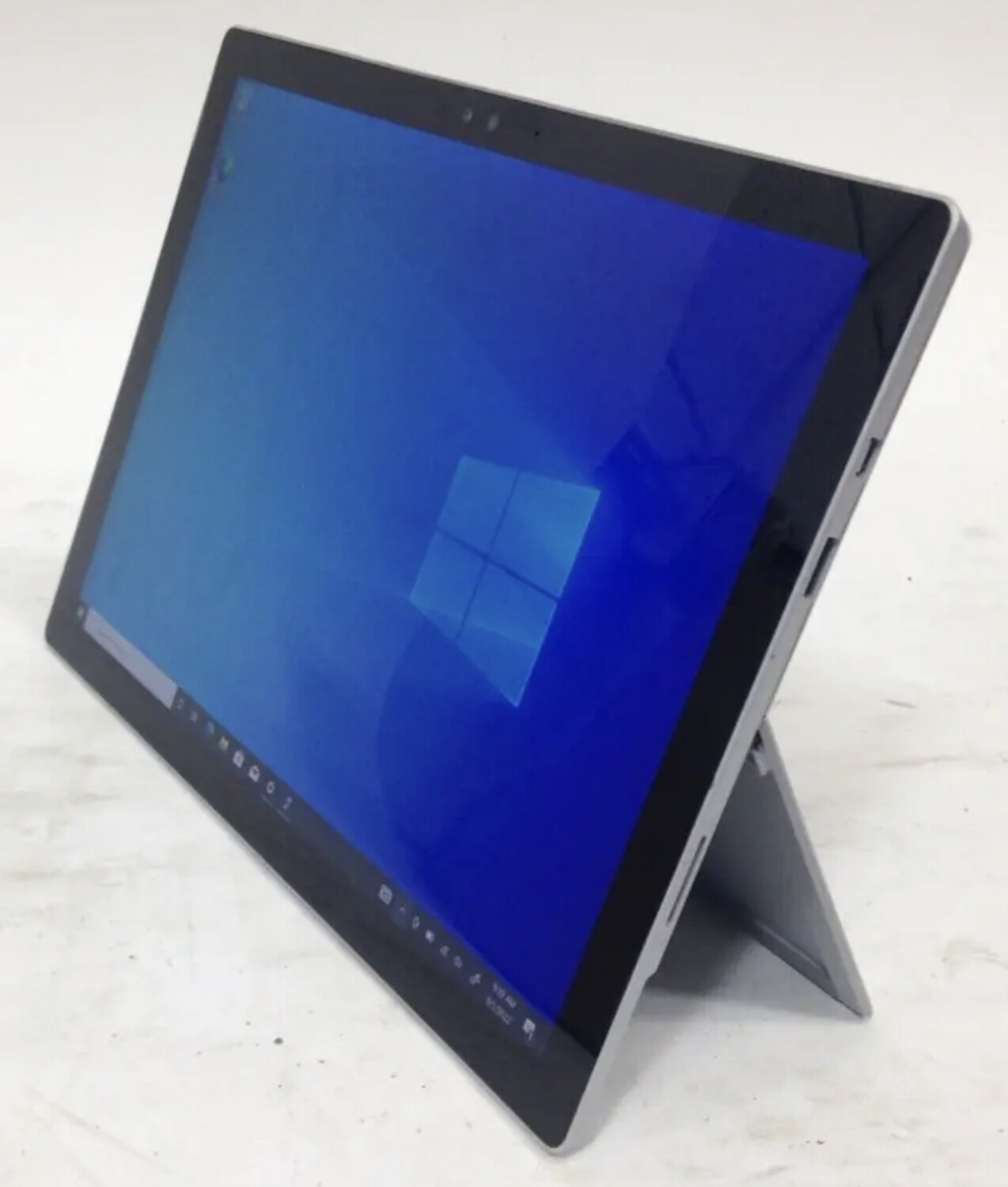 Microsoft Surface Pro 3 Intel Core i5 4300U 2.50GHz 4GB DDR3 128GB SSD (Surface Pro 3 Only)
