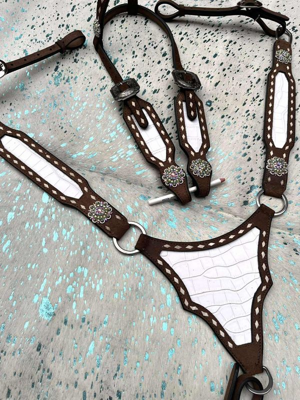 Crazy Horse White Gator Gladiator